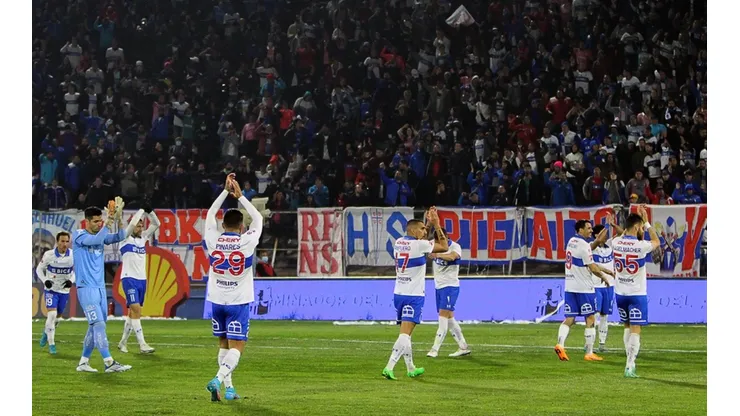 El último baile de la UC en San Carlos de Apoquindo.