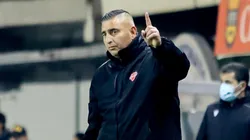 El técnico de Ñublense sabe de imponerse ante los tres grandes