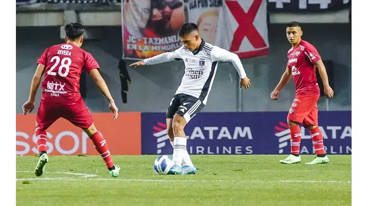 Pizarro conquista el corazón de Quinteros y vuelve a ser el jugador que necesitaba.