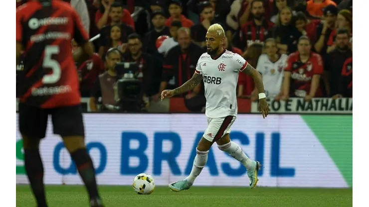 Arturo Vidal es alabado por su entrenador en el Flamengo