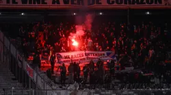 José Cabero consignó bengalas en su informe del partido entre Colo Colo y Palestino.