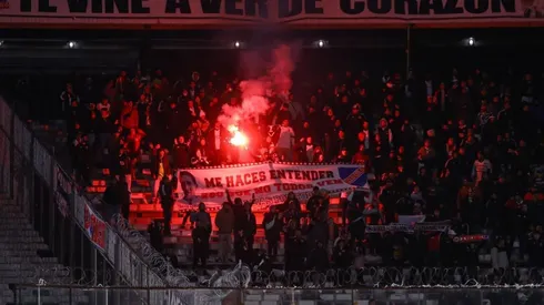José Cabero consignó bengalas en su informe del partido entre Colo Colo y Palestino.