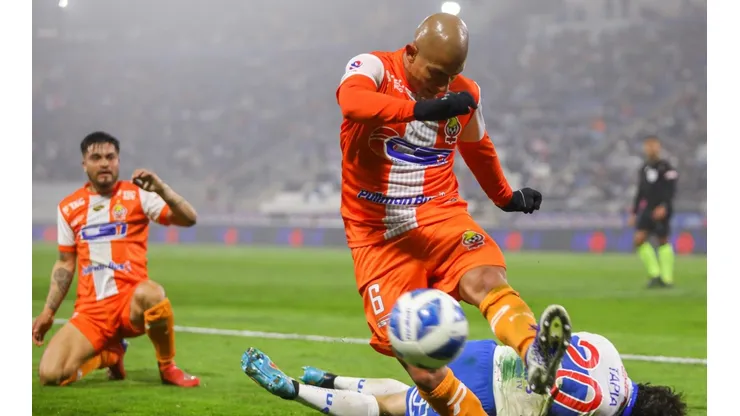 Alejandro Camargo piensa en golear a Universidad de Chile