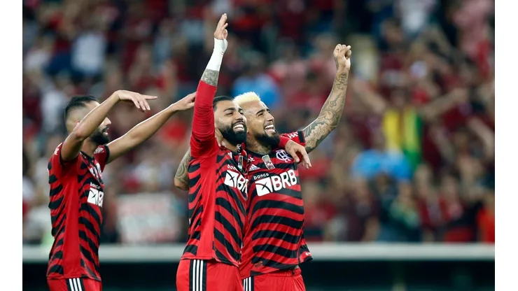 Arturo Vidal será titular ante Athletico Paranaense en la Copa de Brasil y el volante chileno convenció a Dorival Junior