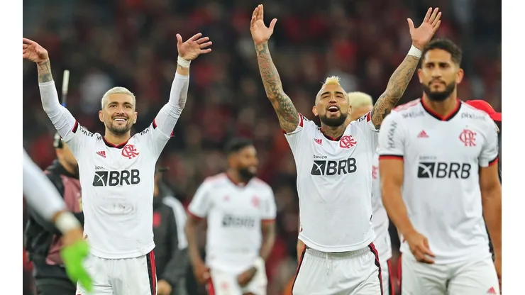 Arturo Vidal fue titular en la victoria del Flamengo