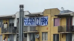 Hinchas de la U se volvieron a manifestar en contra de Michael Clark.