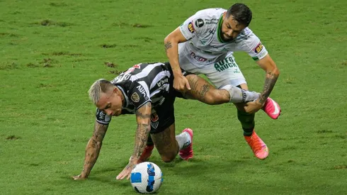Edu Vargas no lo pasa bien en Brasil y el Atlético Mineiro quiere deshacerse de él lo más pronto posible