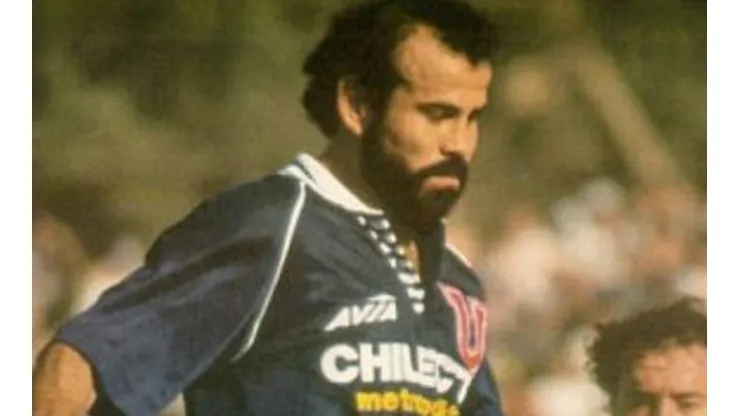 Rogelio Delgado mira con preocupación lo que ocurre en Universidad de Chile.