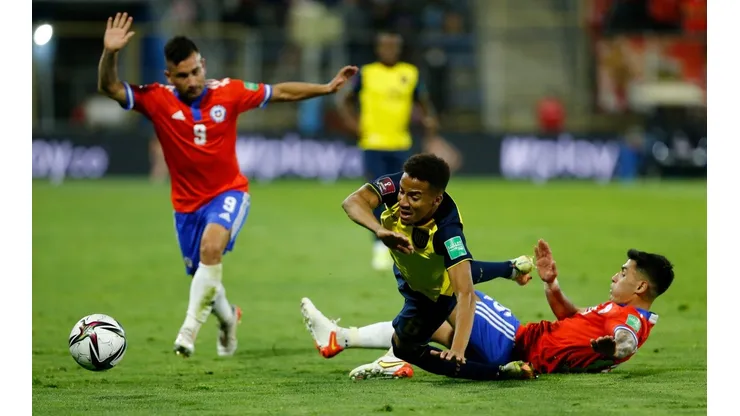 El caso de Byron o Bayron Castillo nuevamente aparece como comodín de Chile que busca ir al Mundial y presentó nuevas pruebas contra Ecuador a los 100 días del arranque de Qatar 2022