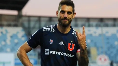 Larrivey pasó grandes momentos con la camiseta del Romántico Viajero.