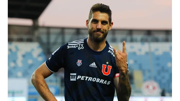 Larrivey pasó grandes momentos con la camiseta del Romántico Viajero.
