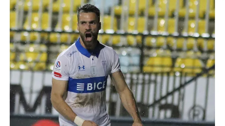 Solo tres partidos lleva el trasandino con la camiseta de la UC.