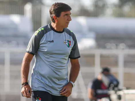 Costas palpita el partido con Colo Colo y los llena de flores