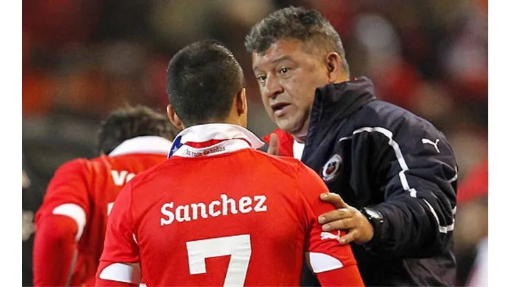 Claudio Borghi se refirió a los dichos de Alexis Sánchez
