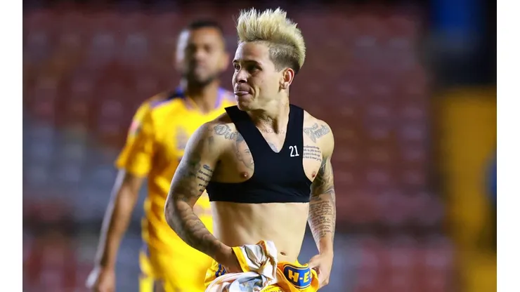 Soteldo deja pagando al fútbol griego y afina detalles para volver a Sudamérica.
