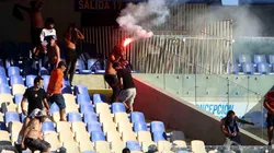 ANFP recibe millonaria multa por desórdenes entre hinchas en la Supercopa.