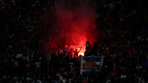 Los hinchas del Marsella se acordaron de Messi en bienvenida de Alexis.