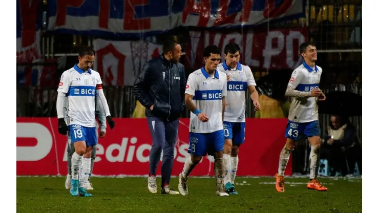 Holan descarga toda su rabia del empate de la UC con Saavedra.