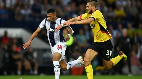 Sierralta no arranca bien la Championship y se lesiona en empate del Watford.