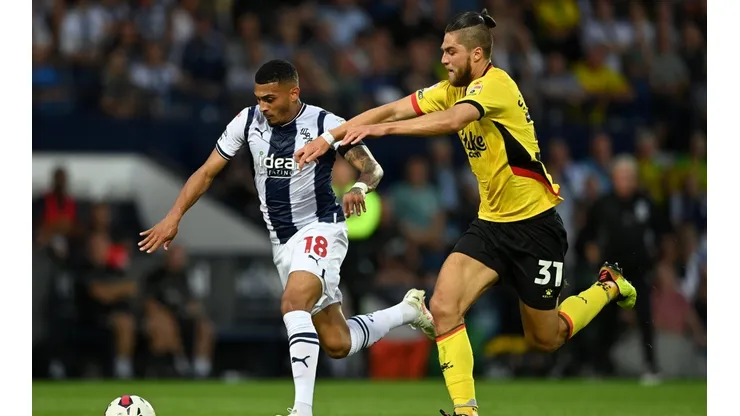 Sierralta no arranca bien la Championship y se lesiona en empate del Watford.