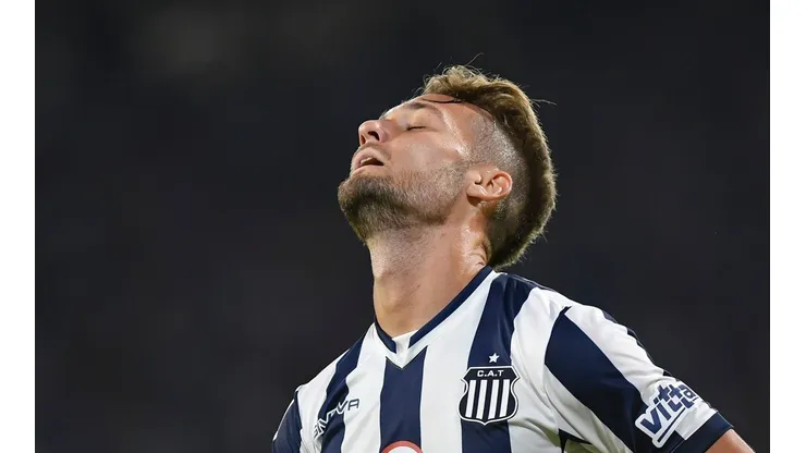 Talleres v Vélez por la Copa Libertadores.