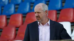 El presidente de Cruzados entregó el día y el rival de la UC para su último partido en San Carlos