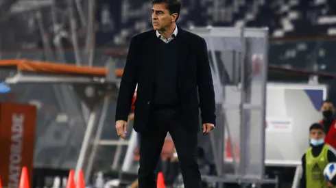 Quinteros le baja los humos al plantel de Colo Colo para conseguir el título.