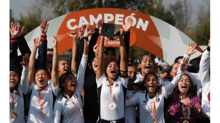 Las albas son las campeonas del fútbol formativo