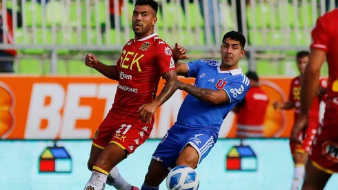 Espinoza echa un pie atrás y se cuadra con hincha de UE de ir tan lejos a jugar.