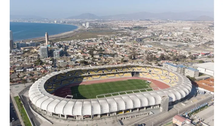 Universidad Católica quiere llevar el partido al Estadio Francisco Sánchez Rumoroso.