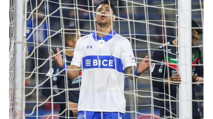 Fernando Zampedri peligra su presencia en el Clásico Universitario