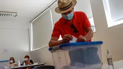 ¿Cuáles son las excusas aceptadas para no ser vocal del mesa en el plebiscito de salida?