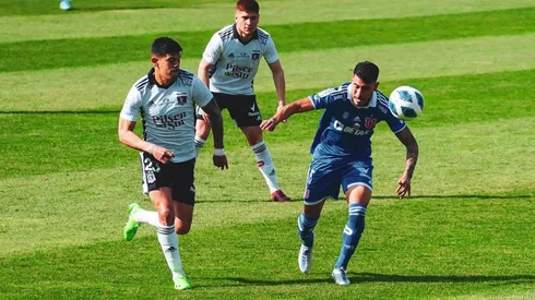 Universidad de Chile y Colo Colo protagonizan el Superclásico del fútbol chileno.