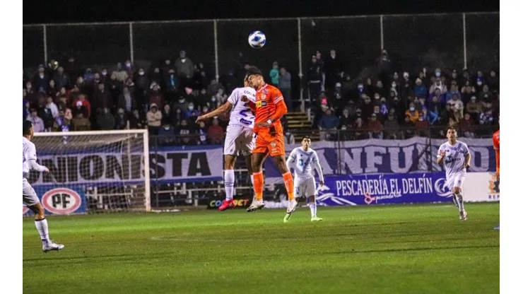Cobreloa se enreda en la Primera B con empate frente a Santa Cruz.