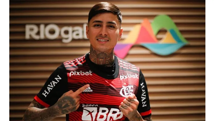 Erick Pulgar fue presentado en el Flamengo