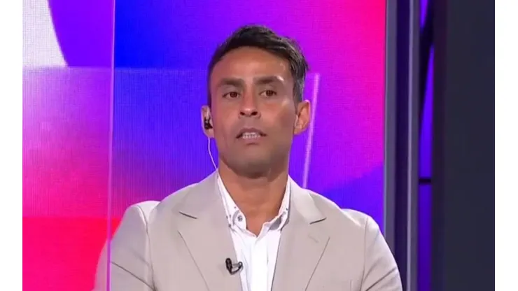 El ex futbolista opinó sobre la partida del volante a la segunda división inglesa