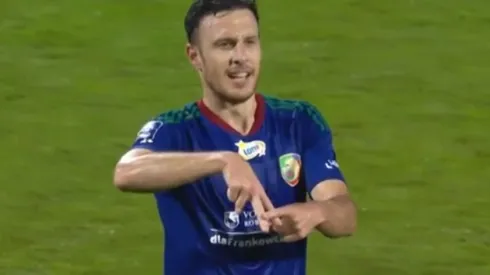 Ángelo Henríquez anotó en la momentánea igualdad de su equipo