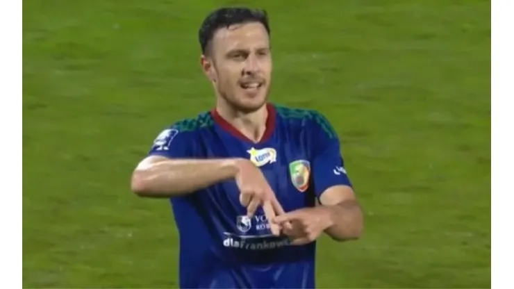Ángelo Henríquez anotó en la momentánea igualdad de su equipo
