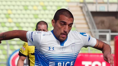El defensor se refirió a la confirmación por parte de la UC que el argentino siga en el equipo