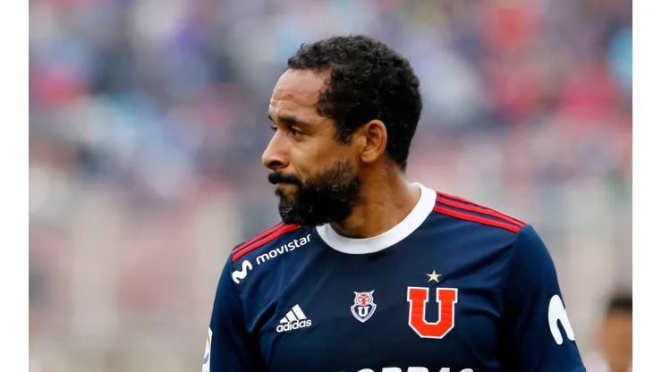 El ex lateral de la U lamenta las varias derrotas sufridas ante Colo Colo en Superclásicos