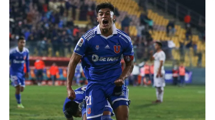 Bastián Tapia es alternativa para la formación de Universidad de Chile