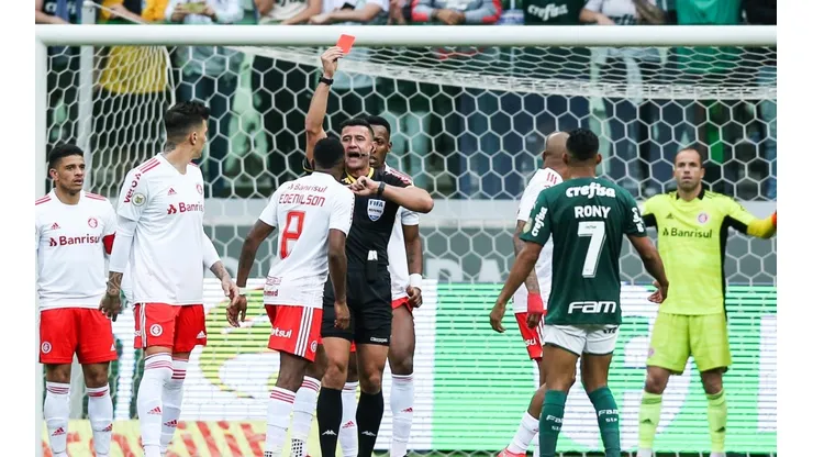 Inter de Porto Alegre está a 6 unidades de Palmeiras.