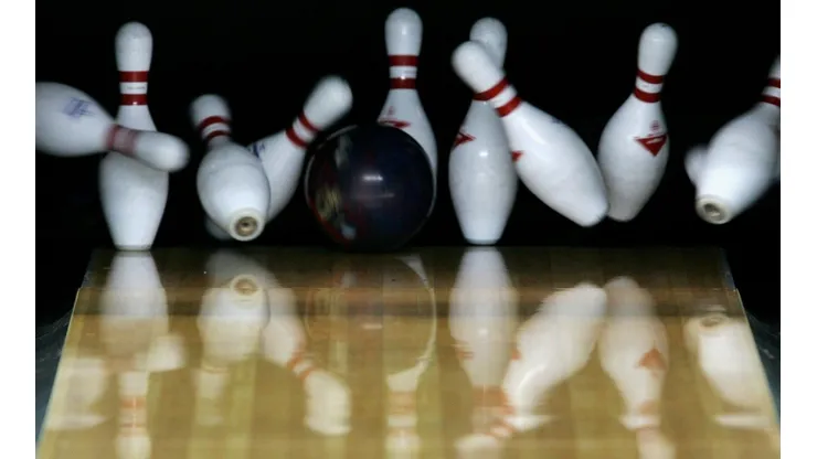 ¿Cuánto cuesta y dónde puedo ir a jugar bowling?