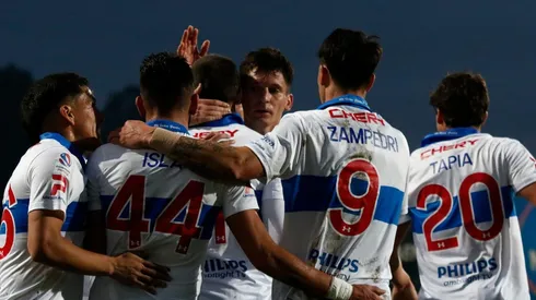 Ariel Holan prepara su formación para enfrentar a Palestino en San Carlos