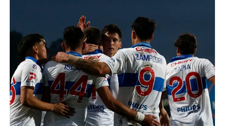 Ariel Holan prepara su formación para enfrentar a Palestino en San Carlos
