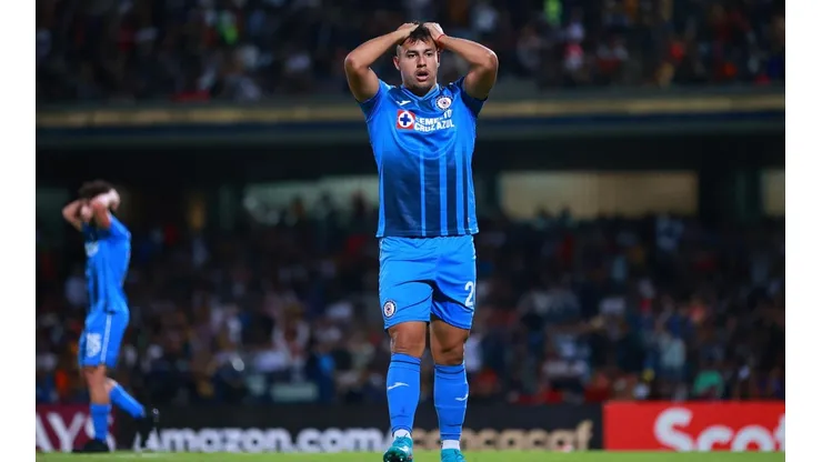 Morales pierde terreno en la delantera de Cruz Azul.