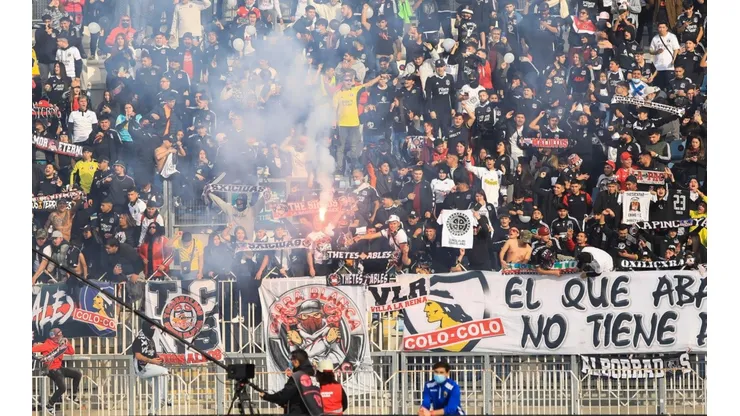 Los hinchas de Colo Colo provocaron nuevamente desmanes.