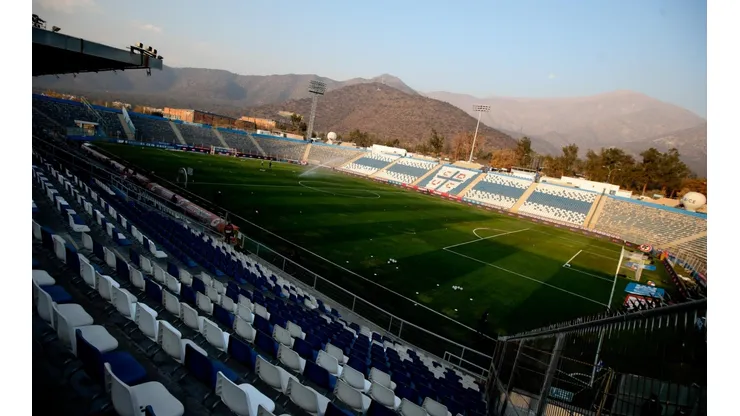 La UC ya comienza a despedir el Estadio San Carlos de Apoquindo