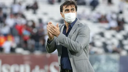 Quinteros permanecería en la banca del Cacique.