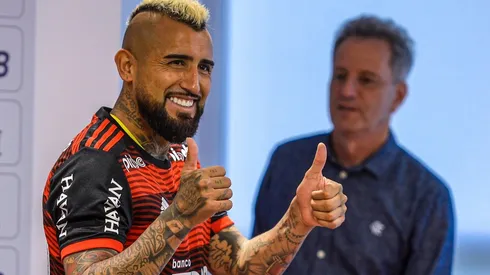 Arturo Vidal fue presentado de manera oficial en Flamengo